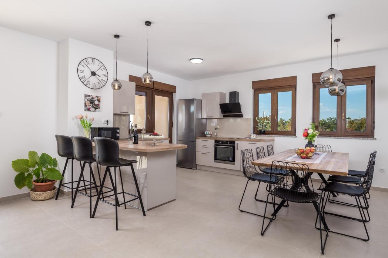 Villa Teza, brand new, 8 guests, amazing view Glavani Esterno foto
