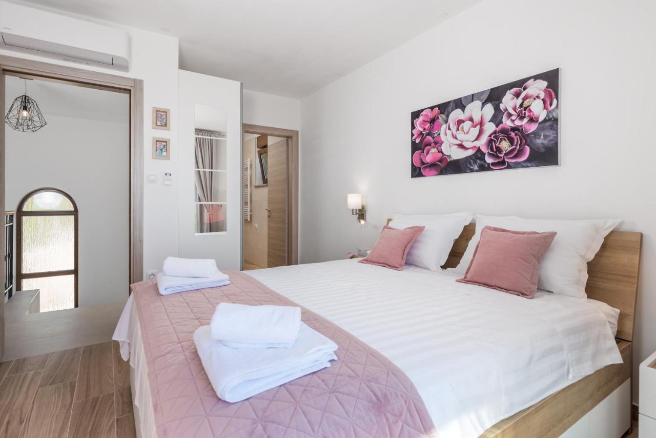 Villa Teza, brand new, 8 guests, amazing view Glavani Esterno foto